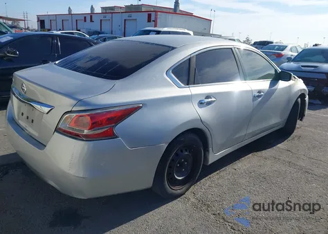 2015 Nissan Altima 2.5 from USA, damaged, VIN 1N4AL3AP9FC455354
